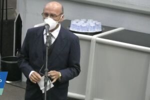 Loester quer uso obrigatório de máscara em Campo Grande