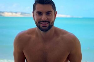 Com mais de 100 mil seguidores, médico do interior de MS faz sucesso em vídeos do TikTok