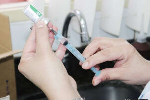 Vacina contra Covid-19 testada no Brasil pode ter registro liberado em junho de 2021
