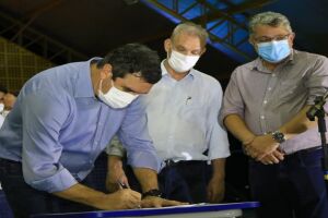 Em Nioaque,  governo anuncia reforma de hospital e assina obras de pavimentação