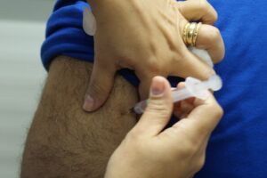 Após atingir meta, Sesau disponibiliza vacina contra gripe a toda população