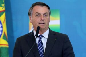 Bolsonaro define valor de prorrogação do auxílio emergencial até sexta-feira