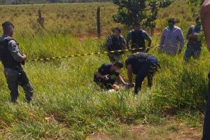 Moradores encontram corpo de rapaz executado com vários tiros em Paranhos