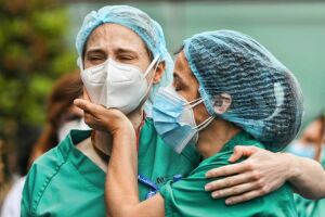 Em risco, enfermagem quer reconhecer contaminação pela covid como acidente de trabalho