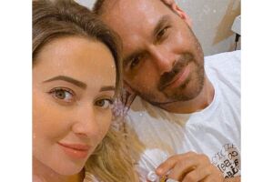 Grávida de sete meses, mulher de Eduardo Bolsonaro está curada da covid