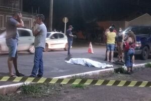 Idosa atravessa rua e morre atropelada por caminhonete na Lúdio Martins Coelho