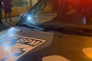 Homem é assassinado com 6 tiros em frente a espetinho