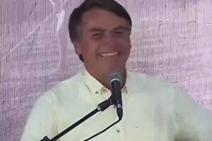 Para Bolsonaro, 'quem fica em casa na pandemia é fraco'