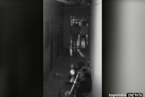 Vídeo: veja chegada de dupla que matou gêmeos em quitinete em Campo Grande