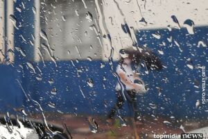 Tá quase em CG: chuva chegou em Dourados e amenizou calor e temperatura caiu 14°C