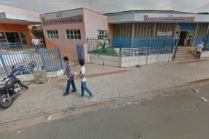 Menina de sete anos leva tiro no rosto no Tiradentes