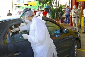 Em MS, Drive-Thrus testaram mais de 73 mil pessoas com suspeita de covid-19 em 5 meses
