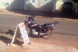 Homem tem moto roubada no Nova Campo Grande e depende dela para trabalhar. Alguém viu?