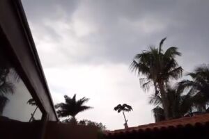 VÍDEO: não é miragem, é chuva leve que cai em bairro da região norte de Campo Grande