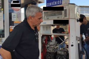 Cobra 2x: clientes denunciam posto de gasolina no Tijuca por 'erro em maquinha de cartão'