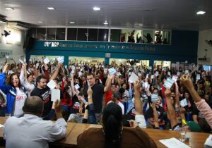 Professores do município ameaçam greve na volta às aulas em Campo Grande