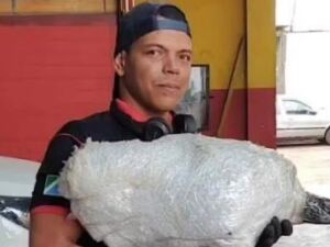 Em 2014, Higor esfaqueou uma ex-namorada 37 vezes. Ele foi preso nesta segunda-feira por matar a ex-companheira, a mãe dela e o filho de 14 anos, em Rochedo