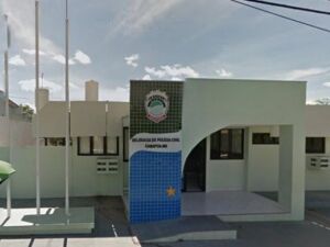Luany Beatriz Moraes estava no banco do passageiro; marido e dois filhos estavam no ve&iacute;culo e sa&iacute;ram ilesos