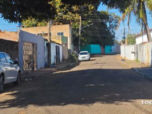 Ele revelou que estava sendo amea&ccedil;ado por causa de d&iacute;vida relacionada &agrave;s drogas e foi aconselhado a deixar o bairro