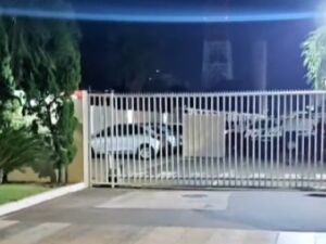 V&iacute;tima foi socorrida pelos familiares e vizinhos do condom&iacute;nio