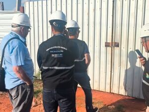 A equipe chegou ao local para acompanhar o trabalho da Pol&iacute;cia Civil e Per&iacute;cia T&eacute;cnica