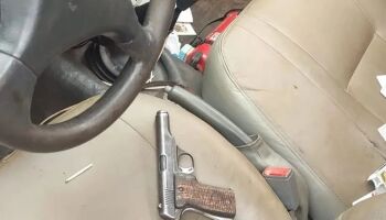 Pistola usada por assassinos de pai e filho é achada em Amambai