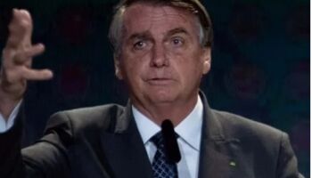 Bolsonaro promove autoteste de Covid após minimizar Ômicron