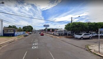 Moradora de rua é agredida a pauladas enquanto dormia em Campo Grande