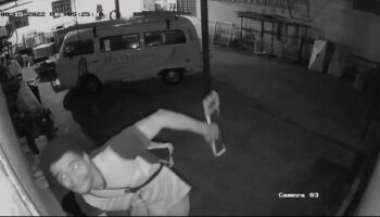 Câmeras flagram bandidos invadindo empresa para furtarem fios de cobre em Campo Grande