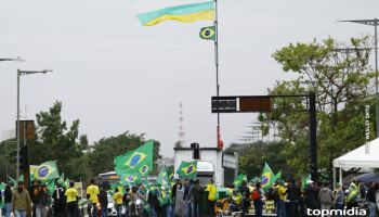 PF faz operação contra bolsonaristas 'do CMO' e mais sete Estados