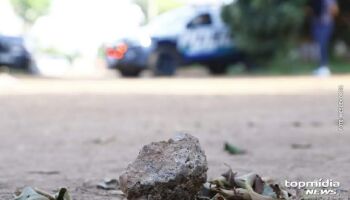 Pai leva pedrada no olho e diz que filho de 13 anos é o 'terror' do Nova Lima