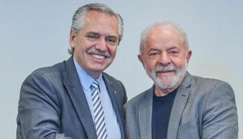 Em encontro na Argentina, Lula diz que BNDES voltará a financiar projetos em países vizinhos