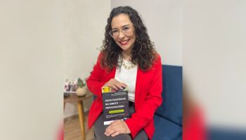 Juliane Penteado lança livro sobre 'Dano Existencial no Direito Previdenciário' em Campo Grande