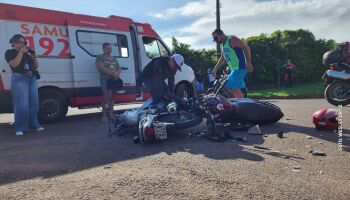 Motociclista tem fratura exposta ao bater de frente com outra moto no Nova Esperança (vídeo)