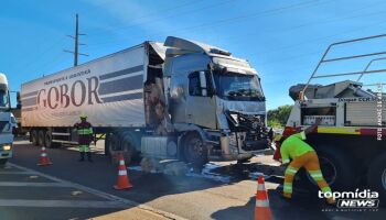 Batida entre caminhões deixa trânsito lento na BR-163, em Campo Grande (vídeo)