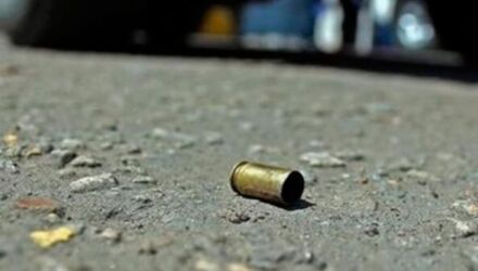 No local foram encontradas 15 c&aacute;psulas de pistola .40