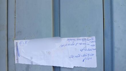 Bilhete foi pregado no port&atilde;o de uma resid&ecirc;ncia em Campo Grande