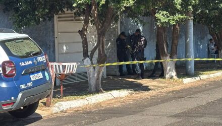 An&uacute;ncio da separa&ccedil;&atilde;o foi enviado ao filho e um colega do autor