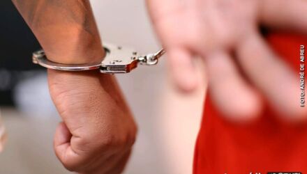 A m&atilde;e da adolescente procurou ajuda ap&oacute;s encontrar o companheiro em uma situa&ccedil;&atilde;o muito pr&oacute;xima com a filha