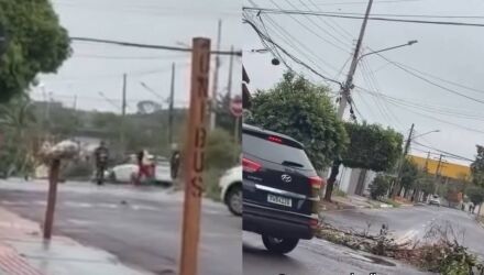 O protesto ocorreu nas proximidades da Rua Felipe Camar&atilde;o e da Avenida Tr&ecirc;s Barras