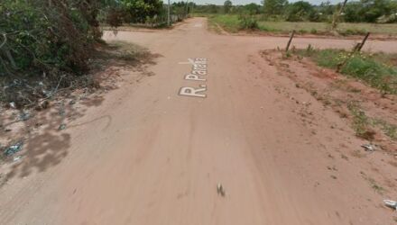 Suspeito foi localizado pela Pol&iacute;cia Militar em casa, onde os policiais apreenderam uma arma artesanal e uma muni&ccedil;&atilde;o calibre .22