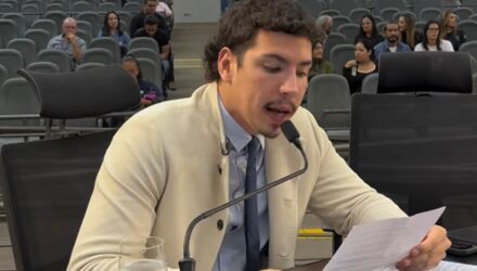 Ferreira criticou o prazo legal de 15 dias para a distribui&ccedil;&atilde;o dos alimentos e ressaltou que a fome tem urg&ecirc;ncia