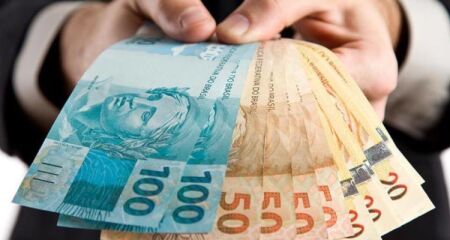 A v&iacute;tima tamb&eacute;m relatou que uma conhecida teria visto um dos suspeitos