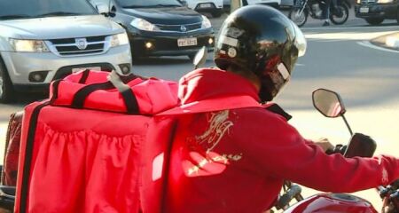 Moto entregadores preparam paralisação dos serviços