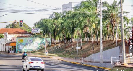 Clima de abandono na Orla Ferroviária afasta população