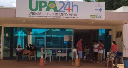 Vítima foi medicada na unidade de saúde, mas faleceu horas depois