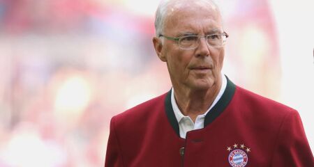 Beckenbauer foi um dos três jogadores que conseguiram o raro feito de vencer uma Copa do Mundo como jogador e treinador
