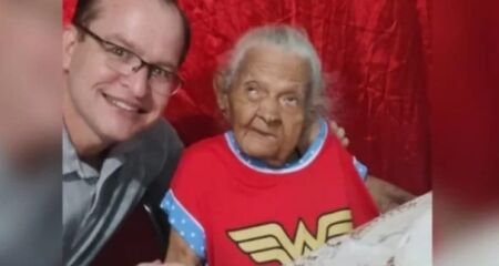 Dona Deolira, aos 119 anos, pode ir para o Guinness Book por ser uma das mulheres mais velhas do mundo