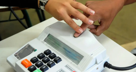 A ausência do registro biométrico, entretanto, não impede o eleitor de votar nas eleições municipais