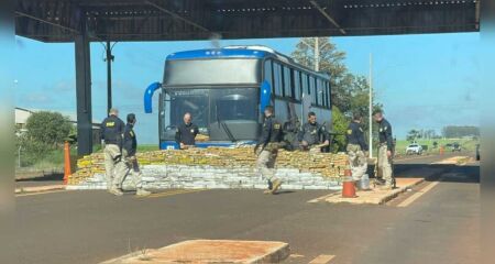 No ônibus estavam 24 pessoas residentes no Paraguai que seguiam para Florianópolis